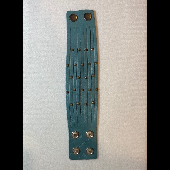 Adjustable Turquoise Leather Cuff, NWOT - Picture 3 of 3